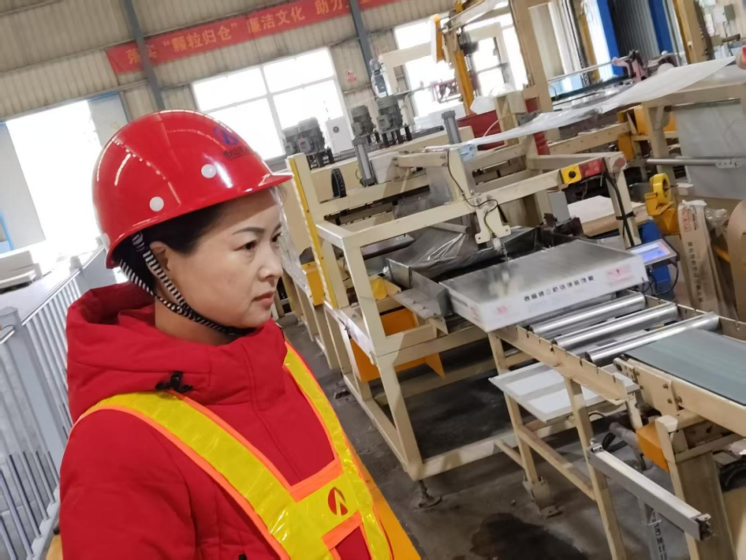		 光线闪亮的CA88大女主驾到~ _人物_CA88集团有限公司	