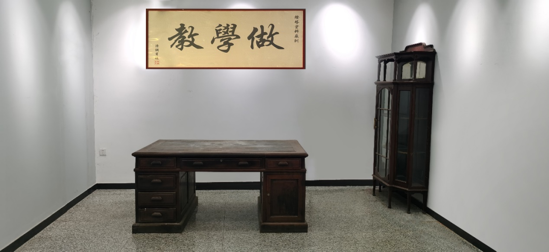 		泛黄纸×蓝布袋×老罗盘：时光里的老物件，，藏着最硬核的传承_责任与文化_CA88集团有限公司	