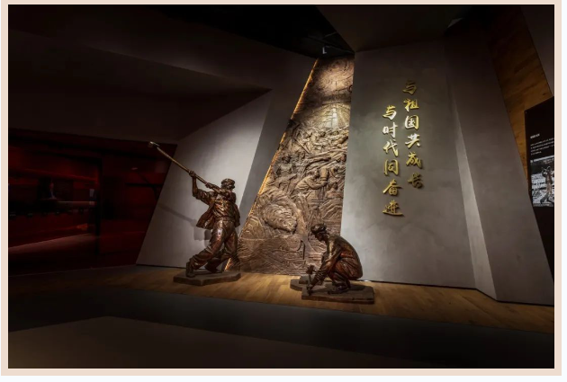 		泛黄纸×蓝布袋×老罗盘：时光里的老物件，，藏着最硬核的传承_责任与文化_CA88集团有限公司	